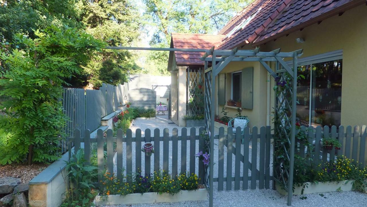 Le Nid De Mesanges Bed & Breakfast Chauffour-sur-Vell Екстериор снимка